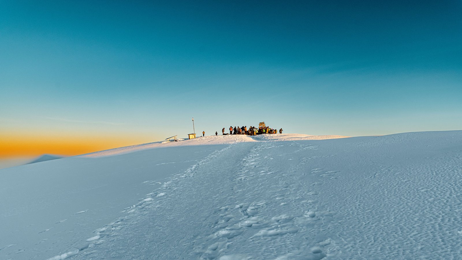 10-day trip: climbing Kilimanjaro